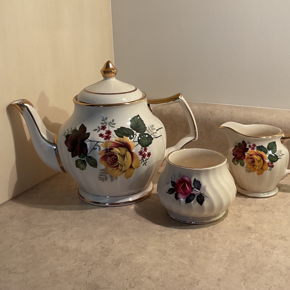 SADLER Vintage Embossed England Ceramic Tea set